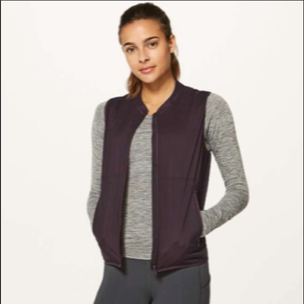 Lululemon NWT purple vest size 4